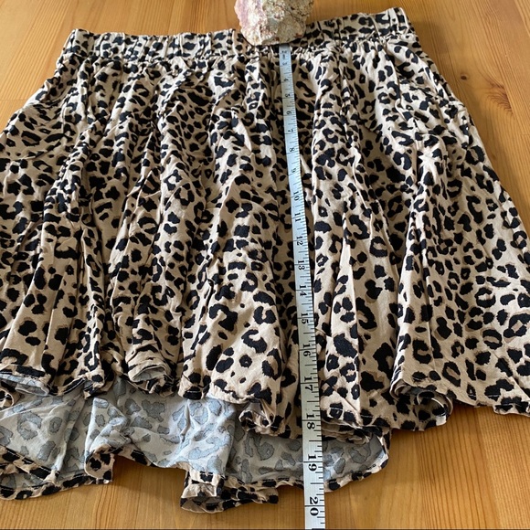 NWOT Torrid Cheetah Skirt - Picture 8 of 8